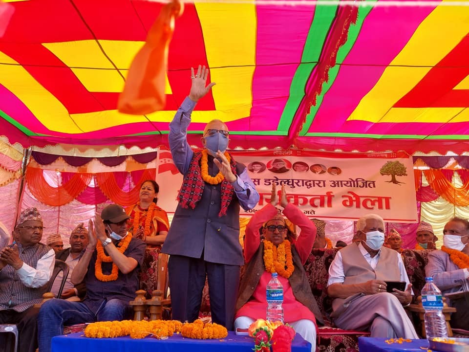 डडेल्धुरा पुगेर शेखर कोइरालाले भने- सभापतिले गरेको गलत काम सच्याउनुपर्छ