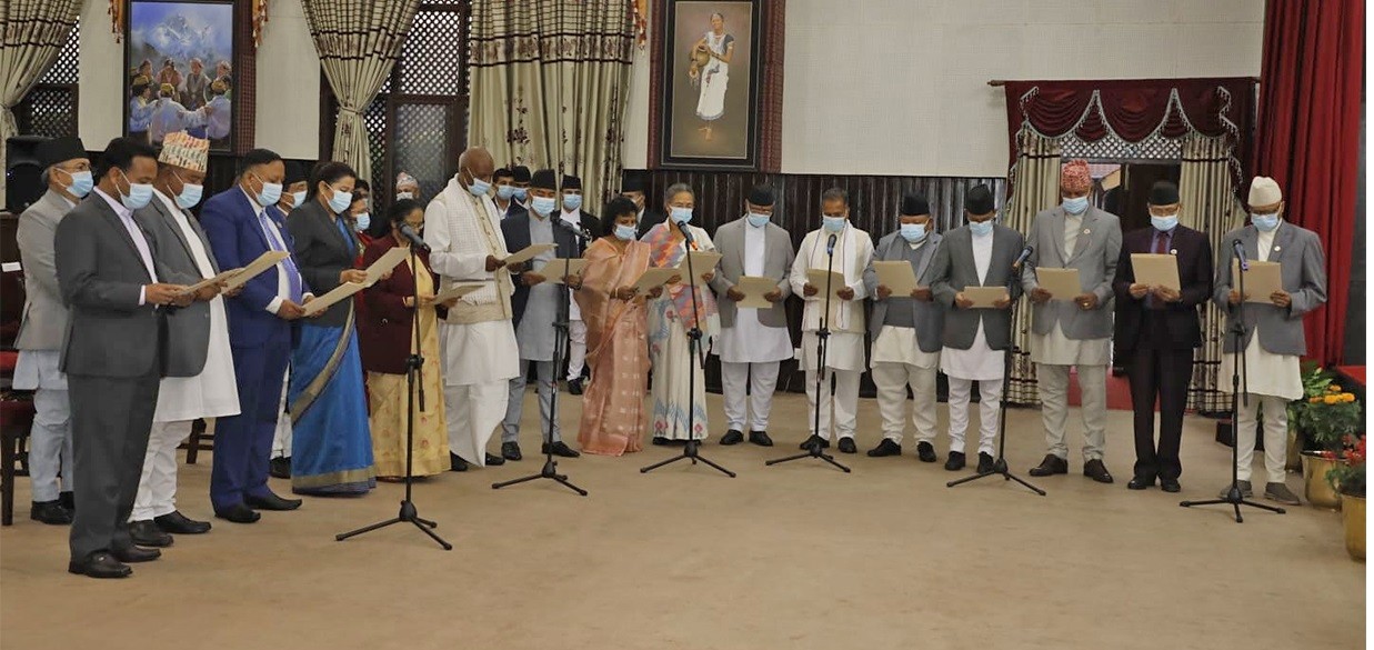 नवनियुक्त मन्त्री र राज्यमन्त्रीले लिए शपथ (नामावली सहित)