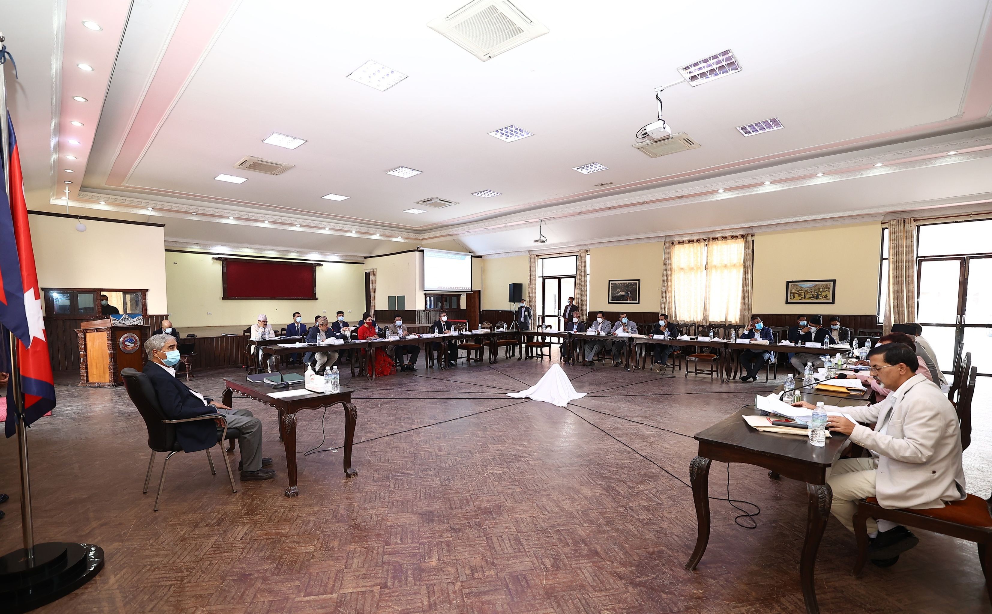 लगानी बोर्ड बैठकः   ७३ अर्ब रुपैयाँ बराबरको लगानी स्वीकृत