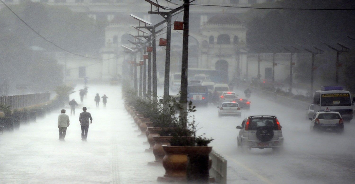 वर्षाको कारण दिल्ली र उत्तर प्रदेशमा विद्यालय बन्द