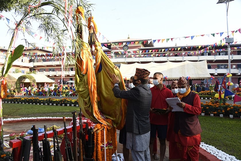 प्रहरी महानिरीक्षक शैलेश थापा क्षेत्रीबाट मौलो पूजा सम्पन्न