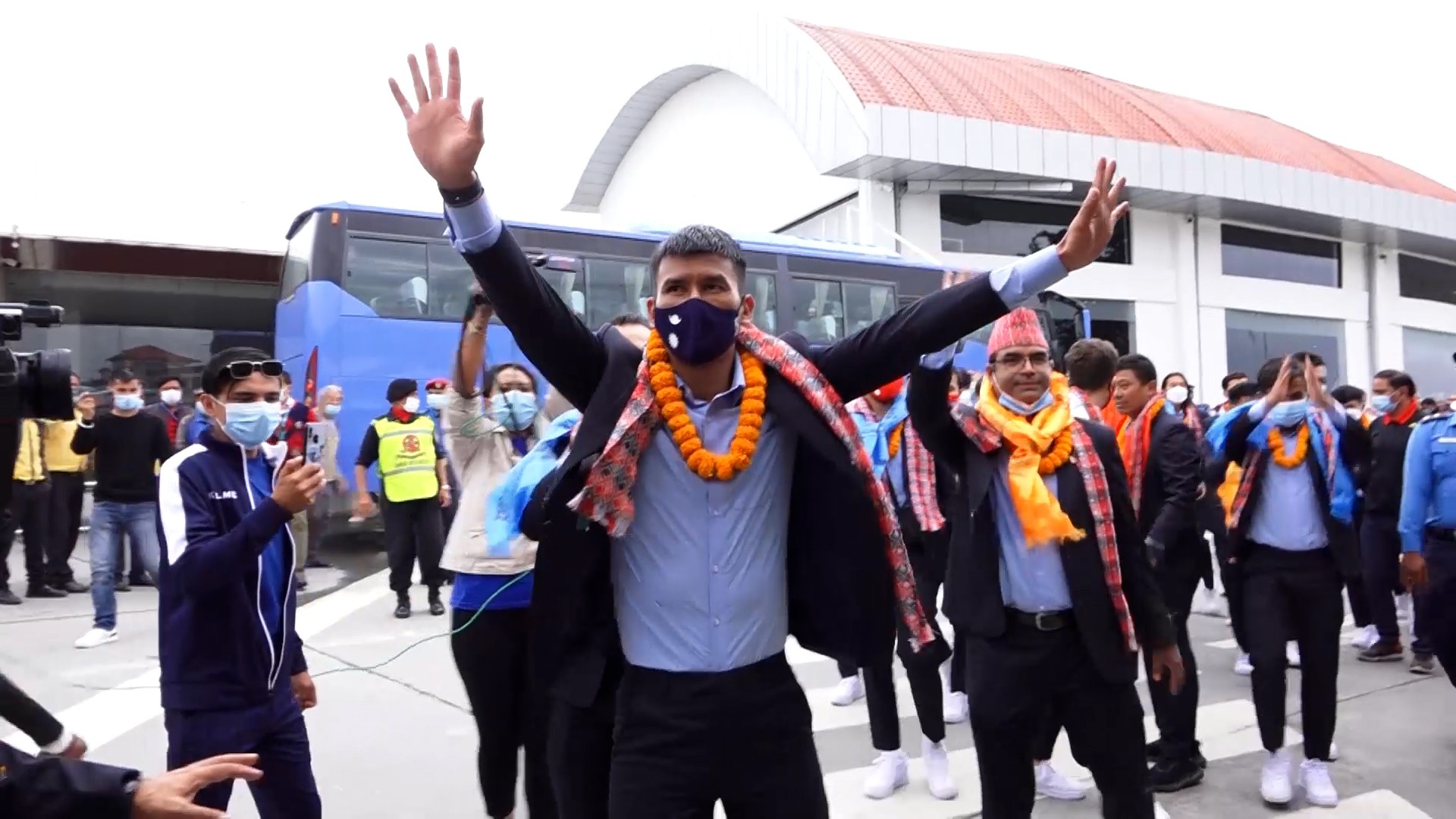 नेपाली फुटवल टोली स्वदेश फर्कियो