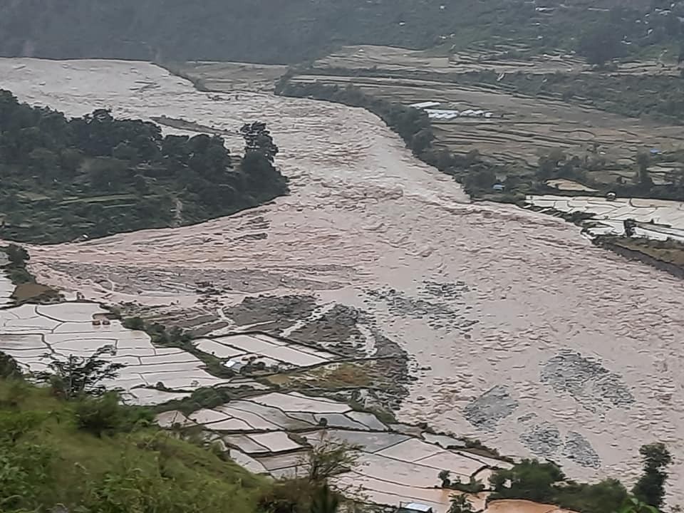 बाढी पहिरो प्रभावितलाई आजैदेखि आर्थिक सहयोग वितरण गरिने