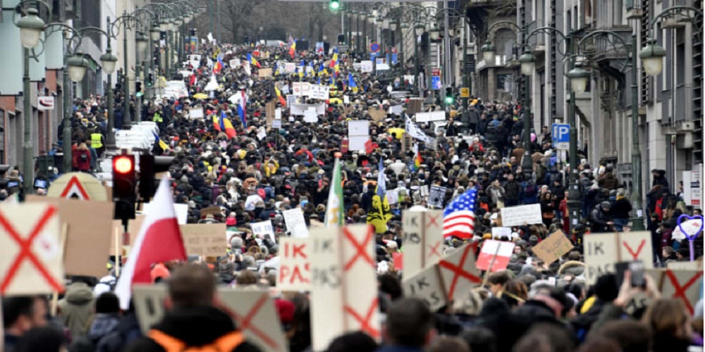 कोरोना नियन्त्रणका लागि लगाइएको नियम विरुद्ध ब्रसेल्समा विरोध प्रदर्शन 