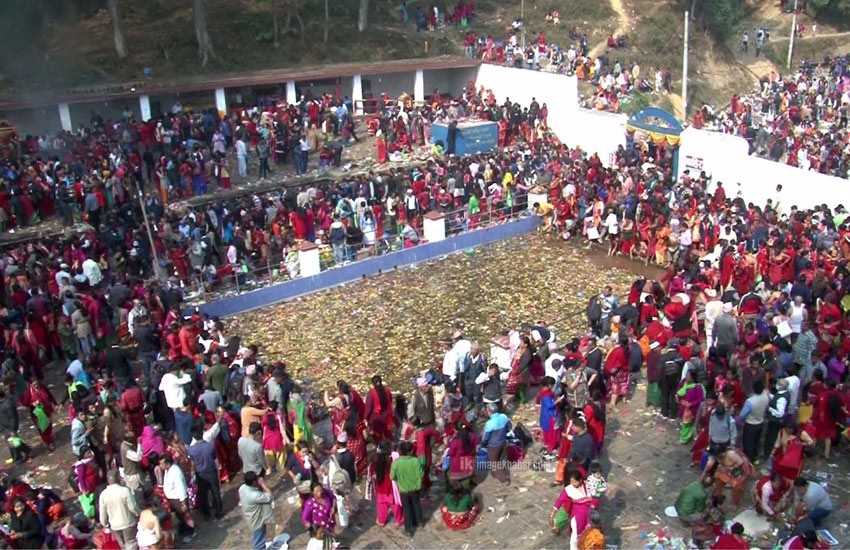 मातातीर्थमा स्नान गर्नेको घुइँचो