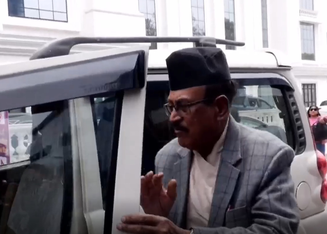 जाँचबुझ आयोगको टोली प्रतिवेदन बुझाउन प्रधानमन्त्री कार्यालयमा