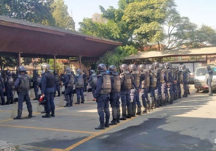 निलम्बित प्रधानन्यायाधीश जबरा आउन सक्ने भन्दै सर्वोच्च परिसरमा सुरक्षा व्यवस्था कडा