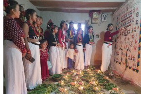 थारु समुदायमा कृष्ण जन्माष्टमी (फोटो )