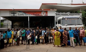 श्रीलङ्कामा आर्थिक सङ्कट समाधानका लागि कर बढाउने घोषणा