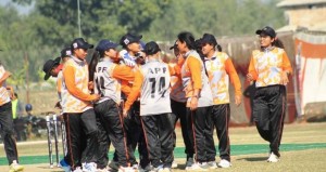 प्रधानमन्त्री कप : प्रदेश १ लाई ७ विकेटले हराउँदै एपीएफले उचाल्यो उपाधि