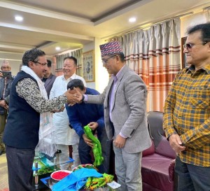 कमल थापाको पार्टीका प्रवक्ता लिङ्देनको पार्टीमा प्रवेश