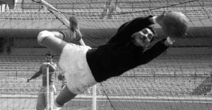 ५ वटा विश्वकप खेल्ने पहिलो फुटबलर एन्टोनियो कार्बाहलको निधन