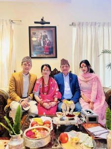 यसरी मनाए कलाकारले दसैँ