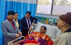 प्रधानमन्त्रीले लिए उपप्रधानमन्त्रीको स्वास्थ्य स्थितिबारे जानकारी