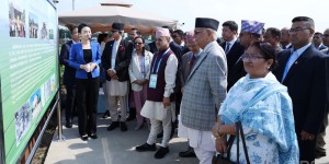 चीन भ्रमणमा रहेका प्रधानमन्त्री ओलीले गरे धान उत्पादन क्षेत्रको अवलोकन