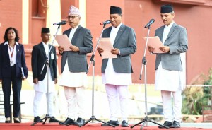 नवनियुक्त तीन मन्त्रीले लिए शपथ