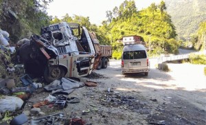 धादिङको गल्छीमा टेलरले जीपलाई ठक्कर दिँदा दुई जनाको मृत्यु