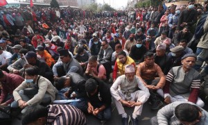 बानेश्वरमा दुर्गा प्रसाईको शक्ति प्रदर्शनः लघुवित्त र बैंकहरुलाई दिए चेतावनी 