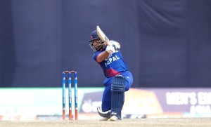 एसिसी प्रिमियर कप : टस हारेर ब्याटिङ गर्दै नेपाल