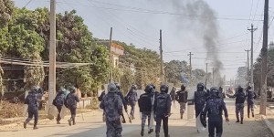 धनगढीमा डेढ दर्जन सेल अश्रुग्याँस प्रहार