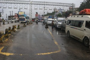 नागढुंगा–मुग्लिन सडक खण्डमा यात्रा नगर्न प्रहरीको माइकिङ 