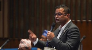 प्रधानमन्त्रीलाई एमालेको जवाफ : फिल्म हेर्न टिकट काटेर बसेका छौं, सबै काण्डको छानबिन होस्