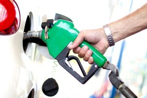 उपभोक्ता मञ्चले पेट्रोलियम पदार्थको मूल्य नघटाएको भन्दै संसदीय समितिमा दियो उजुरी