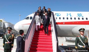 कैलाश मानसरोवरको भ्रमणमा प्रधानमन्त्री प्रचण्ड