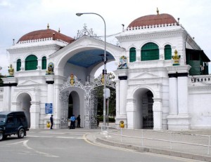 फरक क्षमता भएकाहरु ट्याक्सी लिएर सिंहदरबारभित्र जान पाउने