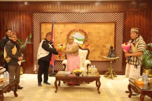 परम्परागत पोशाक लगाउने प्रधानमन्त्रीको प्रस्ताव