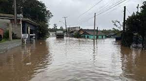 ब्राजिलमा आँधीका कारण १३ जनाको ज्यान गयो, हजारौँ नागरिक विस्थापित