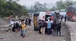नवलपुरको ज्यामिरेमा बस-ट्रक ठोक्किँदा १३ यात्रु घाइते