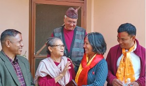 अष्टलक्ष्मीको घर पुगेर मानुषीले भनिन्ः उहाँ मेरो प्रेरणाको स्रोत 