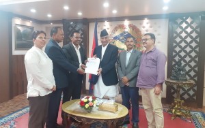 नेकपा बहुमत पार्टीले बुझायो प्रधानमन्त्रीलाई ज्ञापन–पत्र