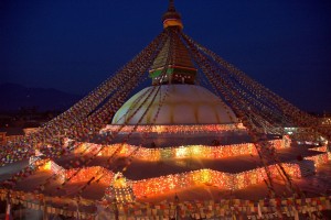 बौद्धमा दिवङ्गत पितृका नाममा बत्ती बालेका भक्त लागे बालाजु