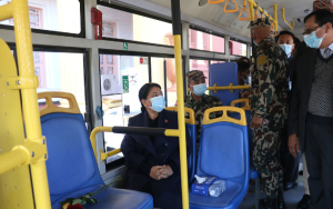 सार्वजनिक यातायात चढेर अवलोकनमा निस्किन् राष्ट्रपति 