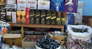 कारखाना सञ्चालन गरेर विदेशी ब्राण्डको नक्कली मदिराको कारोबार