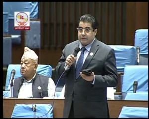 कोरियन एअरलाइन्सले लिँदै आएको महँगो हवाई भाडा बारे छानबिन गर्न सांसद ढकालको माग 