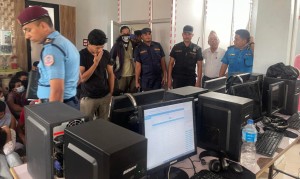 बुटवलको अवैध कल सेन्टरमा प्रहरीको छापा, चिठ्ठा म्यासेज पठाएर ठगी धन्दा