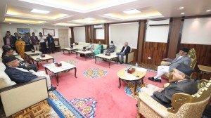 सभामुख निवासमा  प्रधानमन्त्रीसहित प्रमुख तीन दलका शीर्ष नेताहरुबिच छलफल