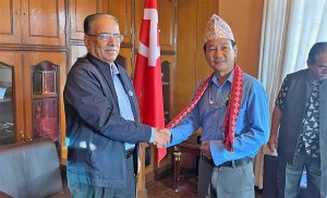 हर्क साम्पाङले भेटे प्रचण्ड, श्रमदानका लागि आग्रह