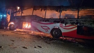 देउसी टोलीलाई बसले ठक्कर दिँदा २ जनाको मृत्यु, ९ घाइते