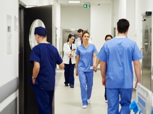 बेलायतमा कोरोना सङ्क्रमण चिन्ताजनक, एकैदिन करिब ४५ हजार सङ्क्रमित