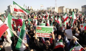 इरानमा देशव्यापी प्रदर्शन हुँदा कम्तिमा ३२६ जनाको ज्यान गयो