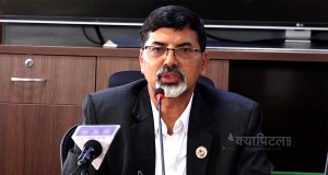 स्टिकर छपाइ अब नेपालमै, आवश्यक स्टिकर तत्कालै उपलब्ध गराउन अर्थमन्त्री शर्माको निर्देशन