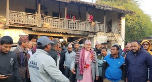 रेशम चौधरीको घरमा सुदूरपश्चिमका नवनियुक्त मुख्यमन्त्री शाह