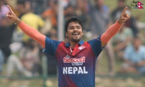 करण केसीले एकै ओभरमा २ विकेट लिए