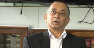 दलहरूले मौनताको मूल्य चुकाउनुपर्छ : वरिष्ठ अधिवक्ता खरेल