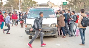 उपत्यकाका विभिन्न ठाउँमा अनावश्यक हर्न बजाउने ५२ जना चालकलाई कारबाही