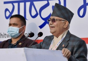 एमाले कार्यकर्तालाई ओलीले भने– नेताजस्तै बन्नुस्, दम्भ, घमण्ड र अहंकार नेखाउनुस्